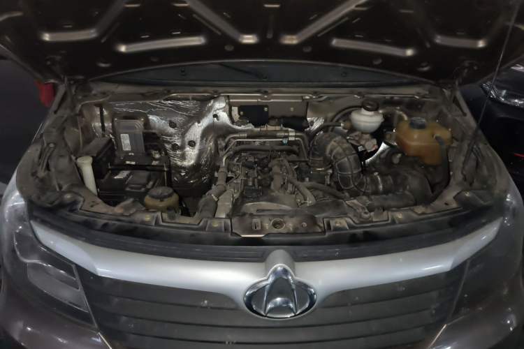 Used CHANGAN KAICHENG Ruixing M90 2021 2.0L Standard Version Flat-Top Liftgate 6-Seater LJ481Q6 Engine Bay