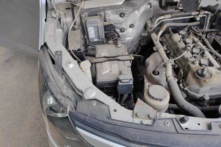Used CHANGAN KAICHENG Ruixing M90 2021 2.0L Standard Version Flat-Top Liftgate 6-Seater LJ481Q6 Engine Bay Right