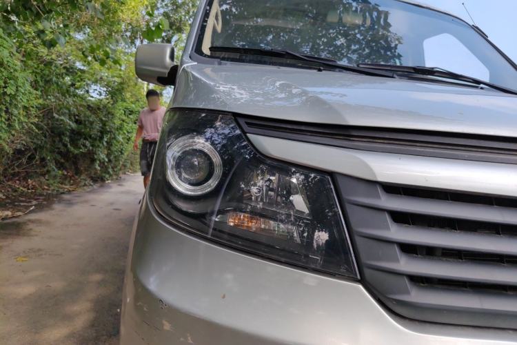 Used CHANGAN KAICHENG Ruixing M90 2021 2.0L Standard Version Flat-Top Liftgate 6-Seater LJ481Q6 Right Front Headlight