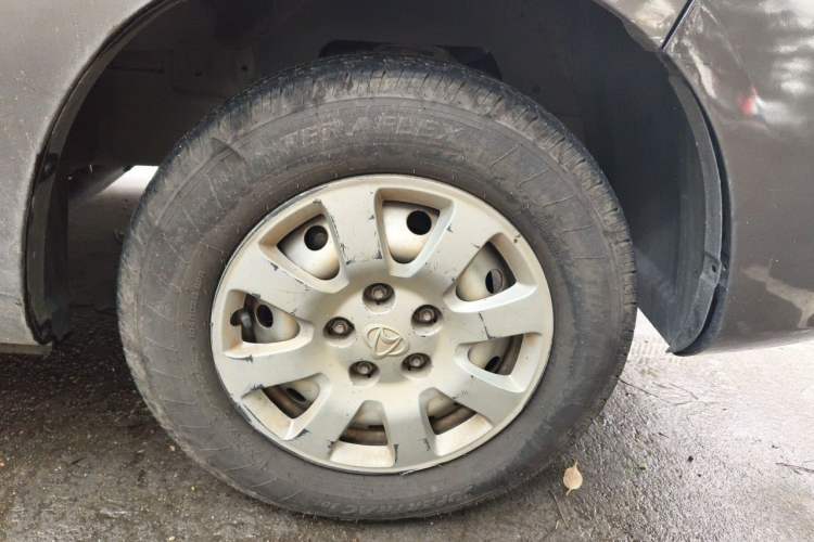 Used CHANGAN KAICHENG Ruixing M90 2021 2.0L Standard Version Flat-Top Liftgate 6-Seater LJ481Q6 Right Front Wheel Hub
