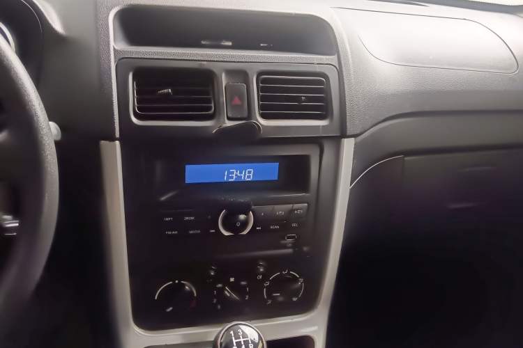 Used CHANGAN KAICHENG Ruixing M90 2021 2.0L Standard Version Flat-Top Liftgate 6-Seater LJ481Q6 Audio And AC Panel