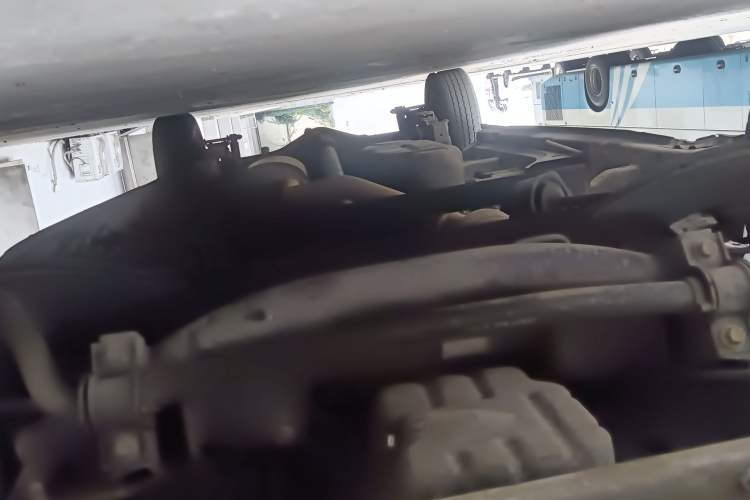 Used CHANGAN KAICHENG Ruixing M90 2021 2.0L Standard Version Flat-Top Liftgate 6-Seater LJ481Q6 Chassis Front