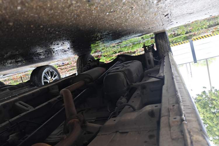 Used CHANGAN KAICHENG Ruixing M90 2021 2.0L Standard Version Flat-Top Liftgate 6-Seater LJ481Q6 Chassis Front Right