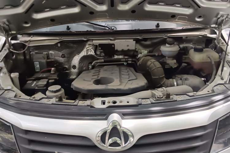 Used CHANGAN KAICHENG Ruixing M90 2021 2.0L Standard Version Flat-Top Liftgate 9-Seater LJ481Q6 Engine Bay