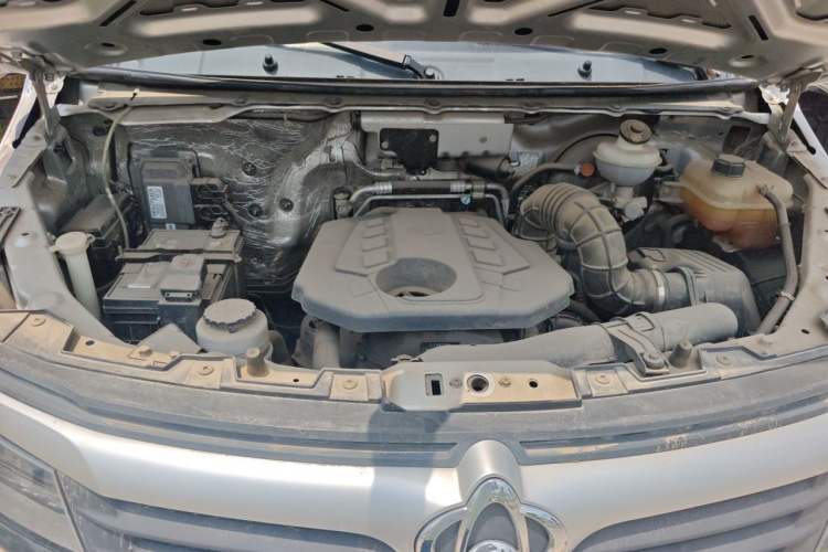 Used CHANGAN KAICHENG Ruixing M90 2021 2.0L Standard High-Roof Dual-Door 7-Seater LJ481Q6 Engine Bay