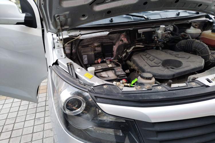 Used CHANGAN KAICHENG Ruixing M90 2021 2.0L Standard Version Flat-Top Liftgate 6-Seater LJ481Q6 Engine Bay Right