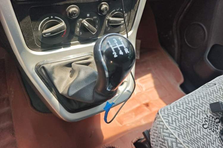 Used CHANGAN KAICHENG Ruixing M90 2021 2.0L Standard High-Roof Dual-Door 7-Seater LJ481Q6 Gear Lever