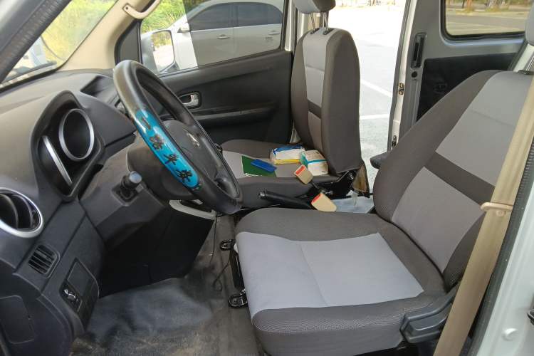 Used CHANGAN KAICHENG Ruixing M90 2021 2.0L Standard Version Flat-Top Liftgate 6-Seater LJ481Q6 Left Front Seat