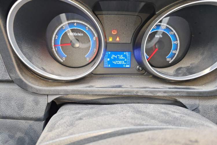 Used CHANGAN KAICHENG Ruixing M90 2021 2.0L Standard Version Flat-Top Liftgate 6-Seater LJ481Q6 Odometer Close Up