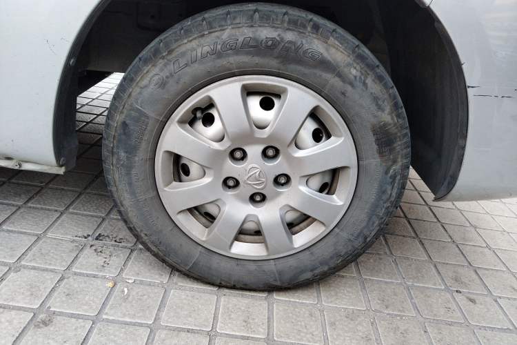 Used CHANGAN KAICHENG Ruixing M90 2021 2.0L Standard Version Flat-Top Liftgate 6-Seater LJ481Q6 Right Front Wheel Hub