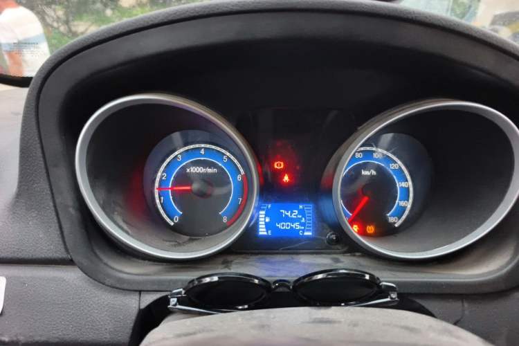 Used CHANGAN KAICHENG Ruixing M90 2021 2.0L Standard Version Flat-Top Liftgate 6-Seater LJ481Q6 Instrument Cluster