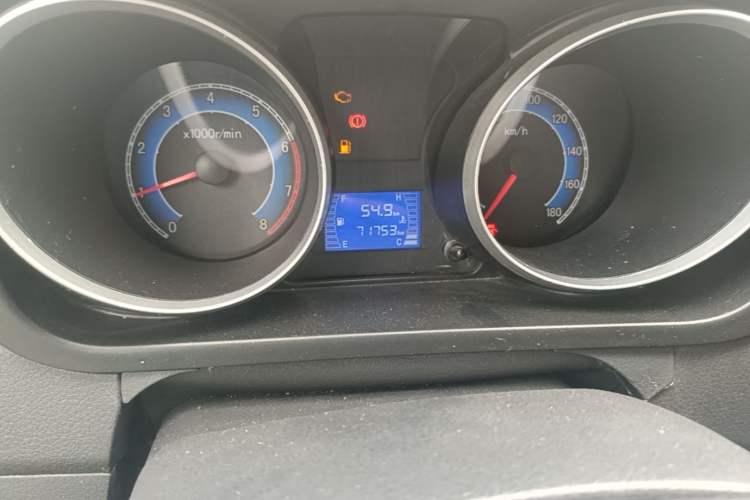 Used CHANGAN KAICHENG Ruixing M90 2021 2.0L Standard Version Flat-Top Liftgate 6-Seater LJ481Q6 Odometer Close Up