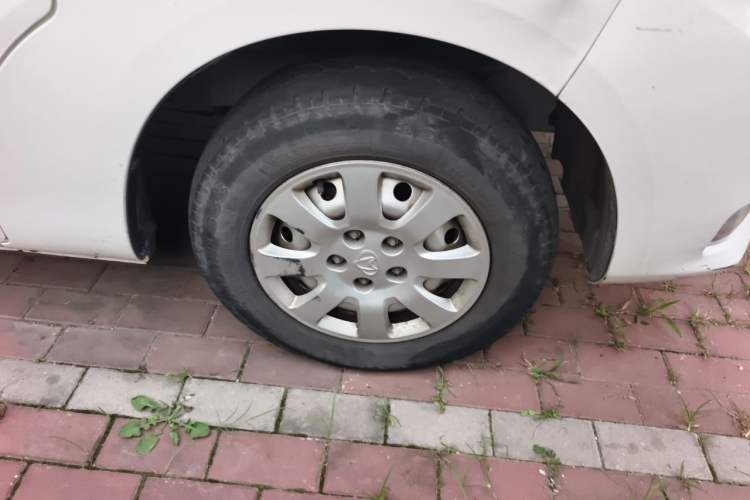Used CHANGAN KAICHENG Ruixing M90 2021 2.0L Standard Version Flat-Top Liftgate 6-Seater LJ481Q6 Right Front Wheel Hub