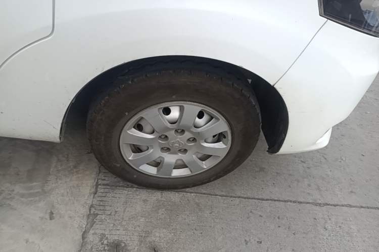 Used CHANGAN KAICHENG Ruixing M90 2021 2.0L Standard Version Flat-Top Liftgate 6-Seater LJ481Q6 Right Front Wheel Hub
