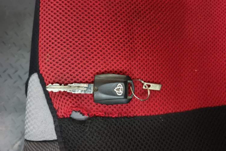 Used CHANGAN KAICHENG Ruixing M90 2021 2.0L Standard Version Flat-Top Liftgate 6-Seater LJ481Q6 Vehicle Key