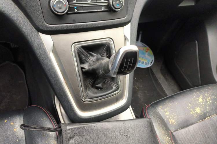 Used CHANGAN KAICHENG Ruixing S50 2017 1.5L Manual Economy Model Gear Lever