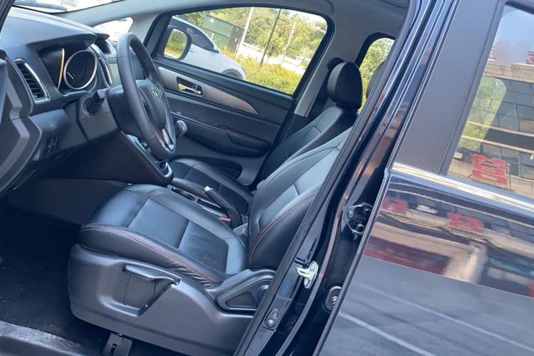 Used CHANGAN KAICHENG Ruixing S50 2017 1.5T Manual Luxury Model 6MT China V Standard Interior 1