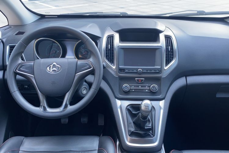 Used CHANGAN KAICHENG Ruixing S50 2017 1.5T Manual Luxury Model 6MT China V Standard Interior 4