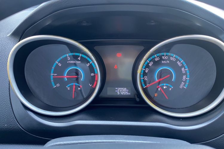 Used CHANGAN KAICHENG Ruixing S50 2017 1.5T Manual Luxury Model 6MT China V Standard Odometer Close Up