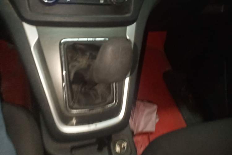 Used CHANGAN KAICHENG Ruixing S50 2017 1.5L Manual Economy Model Gear Lever