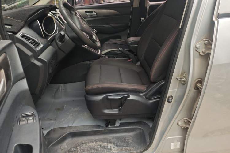 Used CHANGAN KAICHENG Ruixing S50 2017 S50V 1.5L Manual Logistics Version I China V Standard Left Front Seat
