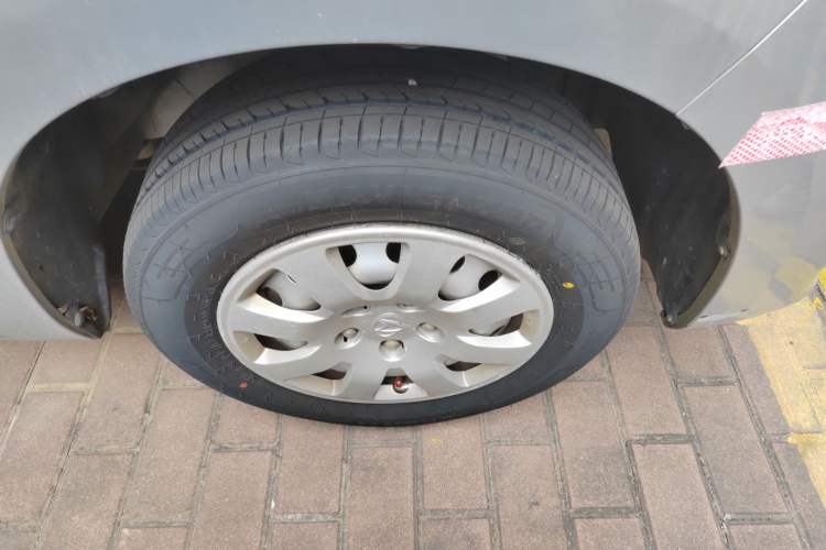 Used CHANGAN KAICHENG Ruixing S50 2017 1.5L Manual Economy Model Right Front Wheel Hub