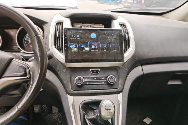 Used CHANGAN KAICHENG Ruixing S50 2017 1.5T Manual Comfort Model 6MT China V Standard Audio And AC Panel