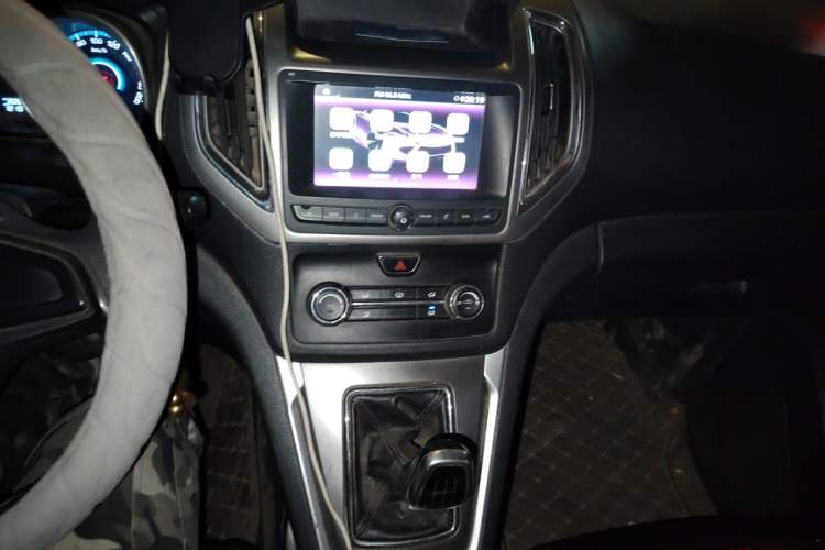 Used CHANGAN KAICHENG Ruixing S50 2017 1.5L Manual Comfort Model China V Standard Audio And AC Panel