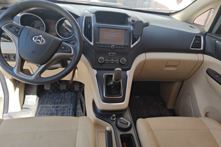 Used CHANGAN KAICHENG Ruixing S50 2017 1.5L Manual Flagship Model China V Standard Center Console
