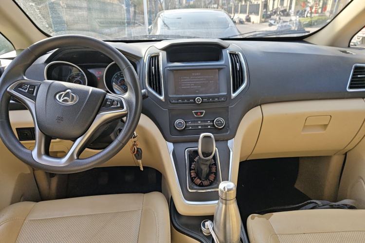 Used CHANGAN KAICHENG Ruixing S50 2017 1.5L Manual Luxury Model China V Standard Center Console