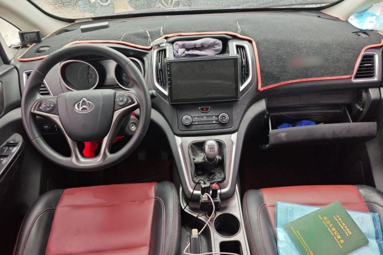 Used CHANGAN KAICHENG Ruixing S50 2017 1.5T Manual Comfort Model 6MT China V Standard Center Console
