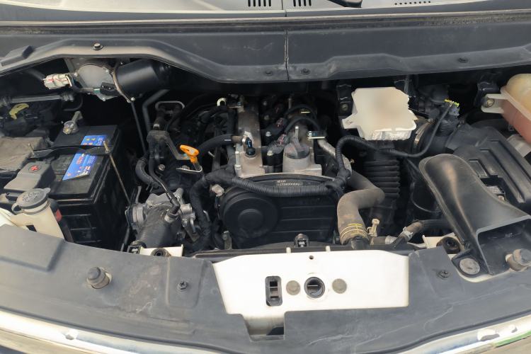 Used CHANGAN KAICHENG Ruixing S50 2017 1.5T Manual Comfort Model 6MT China V Standard Engine Bay