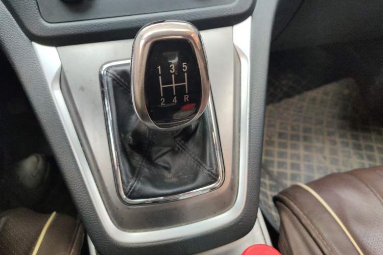 Used CHANGAN KAICHENG Ruixing S50 2017 1.5L Manual Comfort Model China V Standard Gear Lever