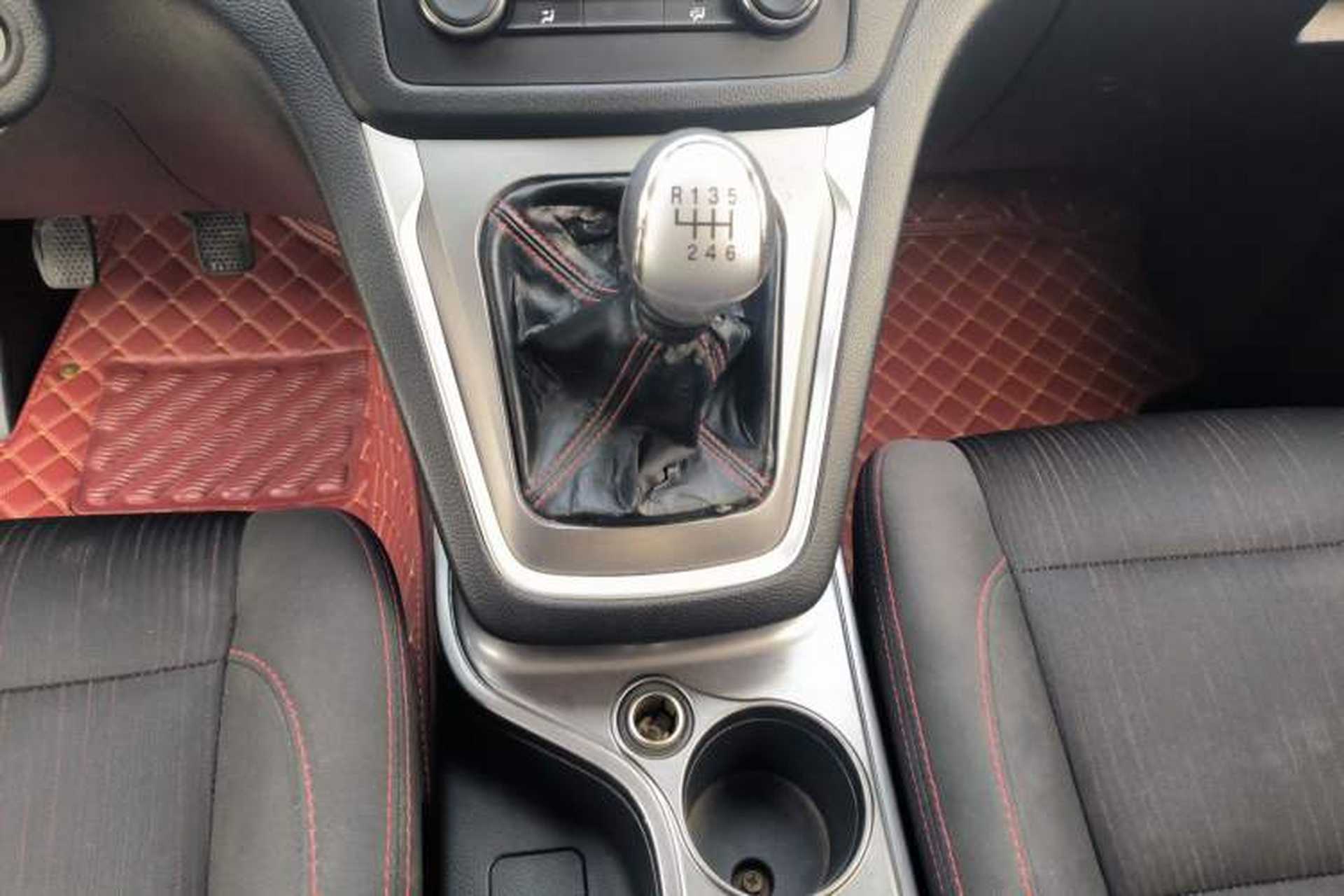 Used CHANGAN KAICHENG Ruixing S50 2017 1.5T Manual Comfort Model 6MT China V Standard Gear Lever