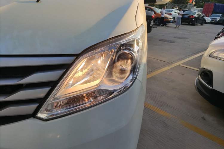 Used CHANGAN KAICHENG Ruixing S50 2017 1.5T Manual Comfort Model 5MT Left Front Headlight