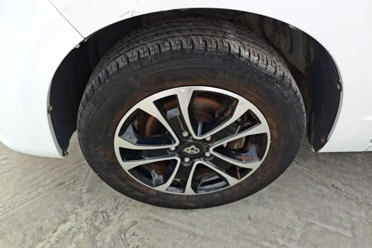 Used CHANGAN KAICHENG Ruixing S50 2017 1.5L Manual Comfort Model China V Standard Left Front Wheel Hub