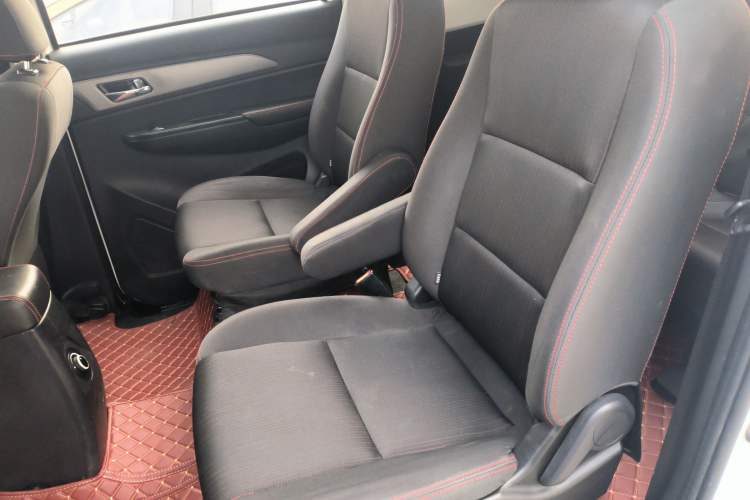 Used CHANGAN KAICHENG Ruixing S50 2017 1.5T Manual Comfort Model 6MT China V Standard Left Rear Seat