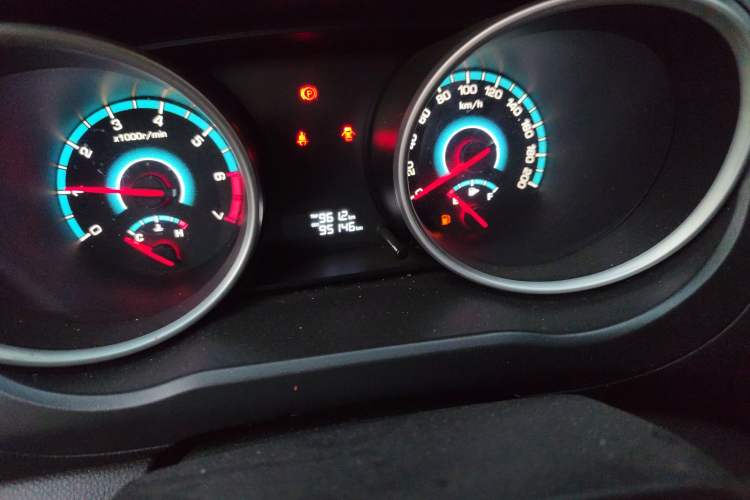 Used CHANGAN KAICHENG Ruixing S50 2017 1.5L Manual Comfort Model China V Standard Odometer Close Up