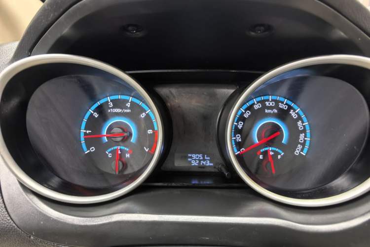 Used CHANGAN KAICHENG Ruixing S50 2017 1.5L Manual Luxury Model China V Standard Odometer Close Up