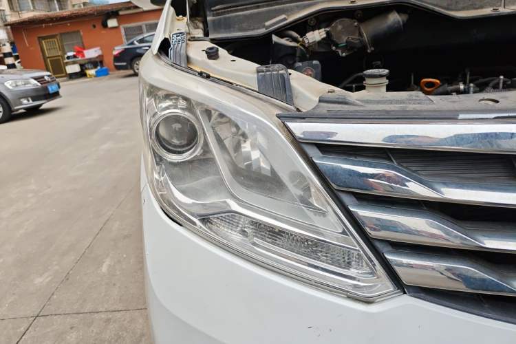 Used CHANGAN KAICHENG Ruixing S50 2017 1.5T Manual Comfort Model 6MT China V Standard Right Front Headlight