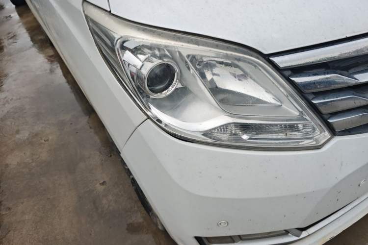 Used CHANGAN KAICHENG Ruixing S50 2017 1.5T Manual Comfort Model 6MT China V Standard Right Front Headlight