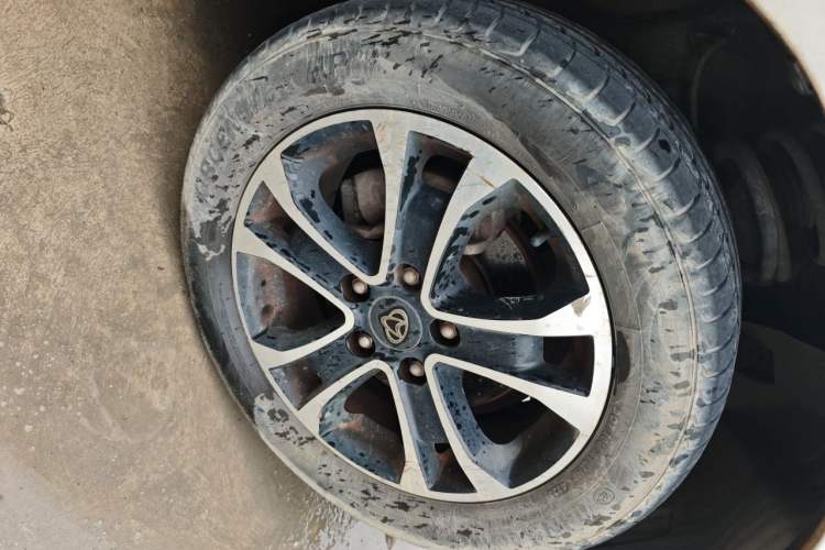 Used CHANGAN KAICHENG Ruixing S50 2017 1.5T Manual Comfort Model 6MT China V Standard Right Front Wheel Hub