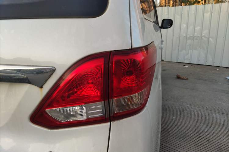 Used CHANGAN KAICHENG Ruixing S50 2017 1.5T Manual Comfort Model 5MT Right Rear Taillight