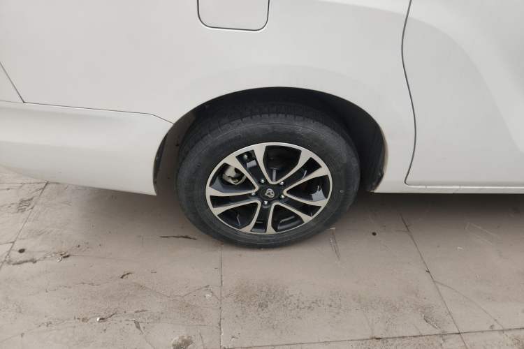 Used CHANGAN KAICHENG Ruixing S50 2017 1.5T Manual Comfort Model 6MT China V Standard Right Rear Wheel Hub