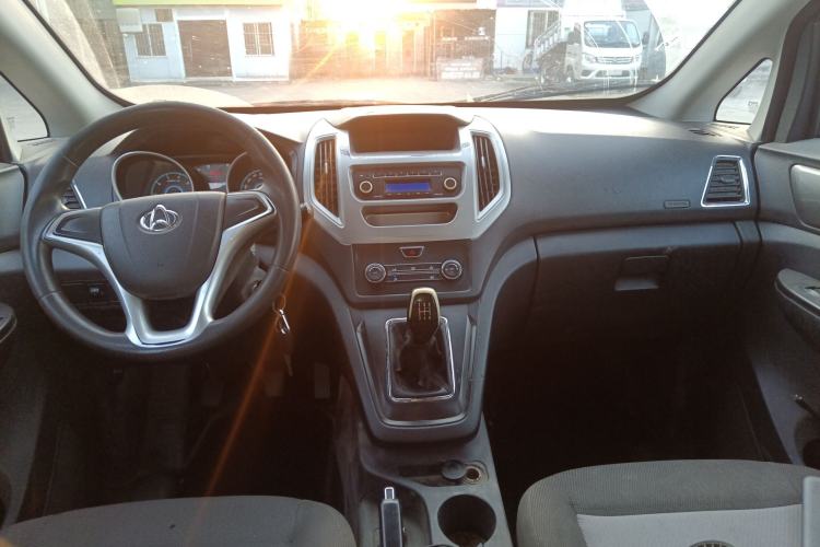 Used CHANGAN KAICHENG Ruixing S50 2018 S50V 1.5L Logistics Edition 5 Seats China VI Standard Center Console