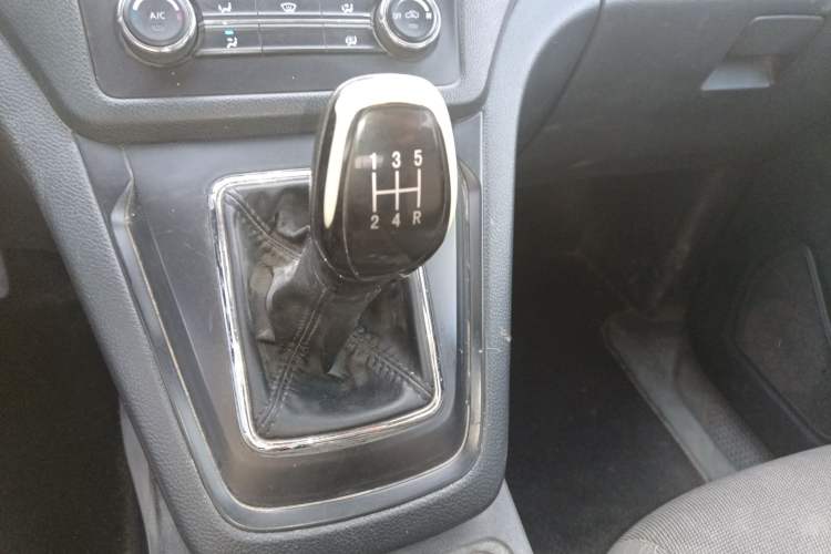 Used CHANGAN KAICHENG Ruixing S50 2018 S50V 1.5L Logistics Edition 5 Seats China VI Standard Gear Lever