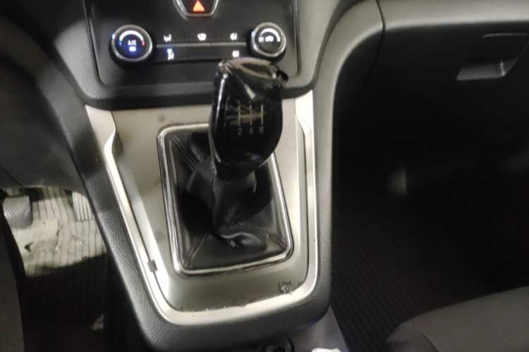 Used CHANGAN KAICHENG Ruixing S50 2018 S50V 1.5L Logistics Edition 5 Seats China V Emission Standard Gear Lever