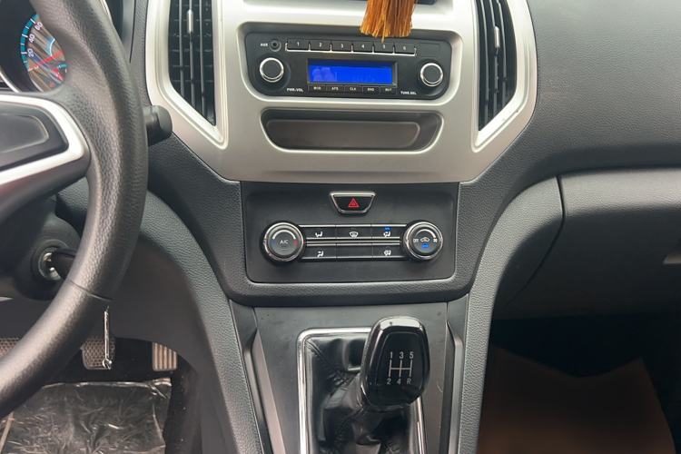 Used CHANGAN KAICHENG Ruixing S50 2018 S50V 1.5L Logistics Edition 5 Seats China VI Standard Interior 3