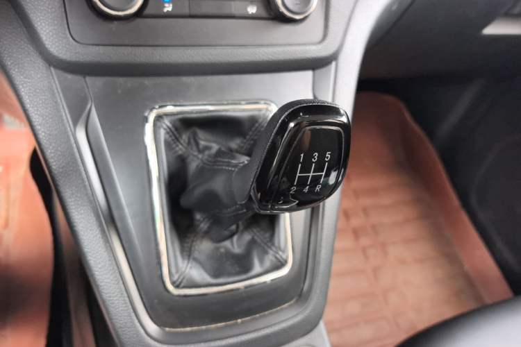Used CHANGAN KAICHENG Ruixing S50 2018 S50V 1.5L Logistics Edition 5 Seats China V Emission Standard Gear Lever