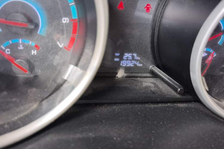 Used CHANGAN KAICHENG Ruixing S50 2018 S50V 1.5L Logistics Edition 5 Seats China V Emission Standard Odometer Close Up